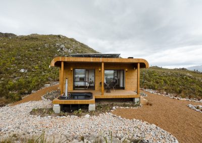 Mountain-Eco-Pods-Sian-Owen-Photographydam-front-view